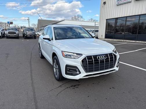 2022 Audi Q5 40 Premium Plus