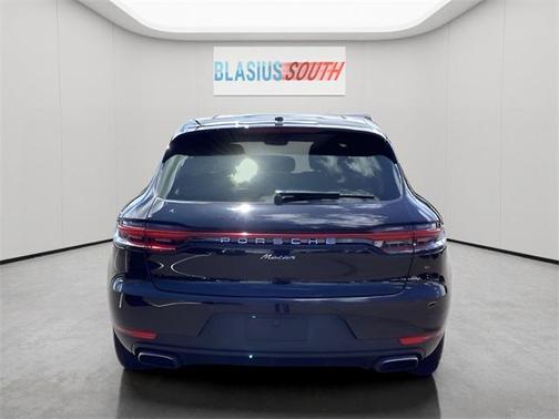 2020 Porsche Macan Base