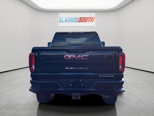 2023 GMC Sierra 2500 Denali