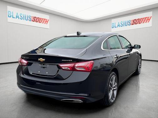 2022 Chevrolet Malibu FWD Premier