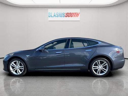2016 Tesla Model S 