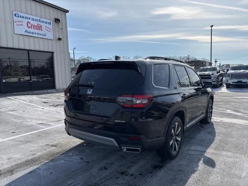 2023 Honda Pilot Touring 8-Passenger