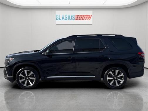 2023 Honda Pilot Touring 8-Passenger