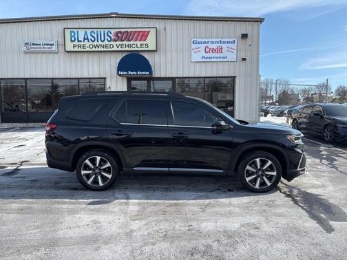 2023 Honda Pilot Touring 8-Passenger