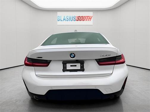 2024 BMW 330 i xDrive
