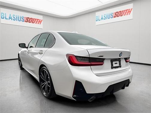 2024 BMW 330 i xDrive