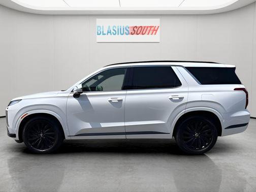 Hyper White 2025 Hyundai PALISADE Calligraphy Night Edition