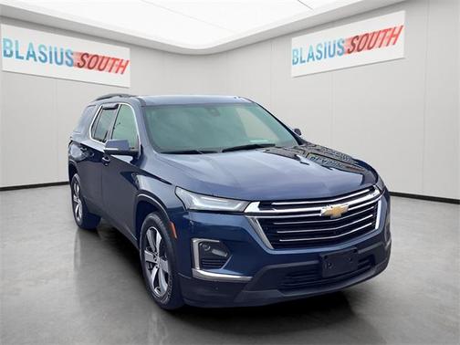 2022 Chevrolet Traverse LT Leather