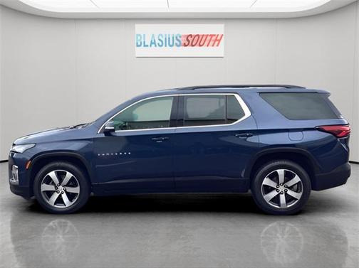 2022 Chevrolet Traverse LT Leather