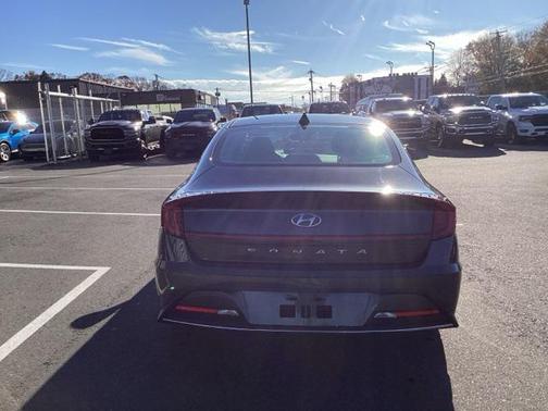 2021 Hyundai SONATA SE