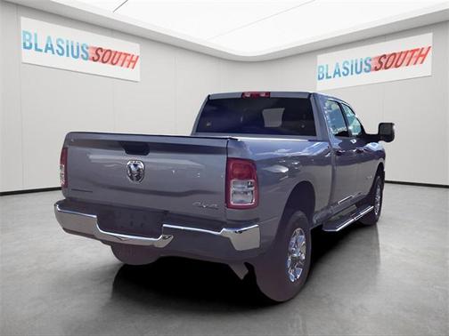 2023 RAM 2500 Big Horn Crew Cab 4x4 6'4' Box