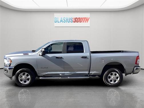 2023 RAM 2500 Big Horn Crew Cab 4x4 6'4' Box