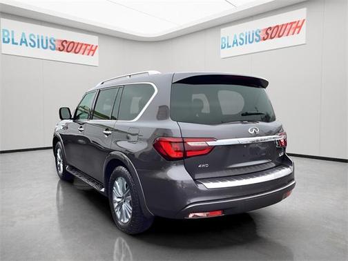 2022 INFINITI QX80 Luxe