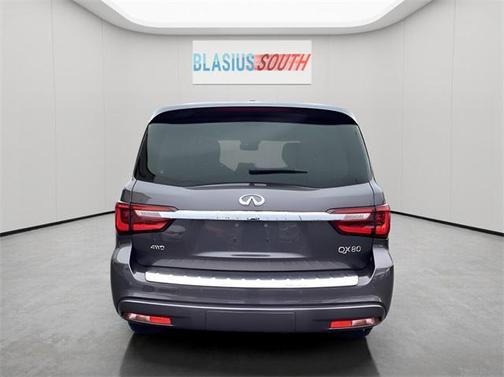 2022 INFINITI QX80 Luxe