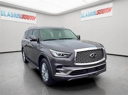 2022 INFINITI QX80 Luxe