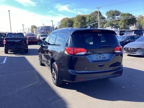2020 Chrysler Pacifica L