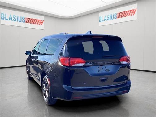 2020 Chrysler Pacifica L