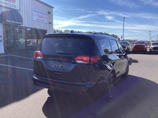 2020 Chrysler Pacifica L