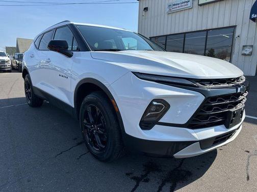 Summit White 2025 Chevrolet Blazer 2LT