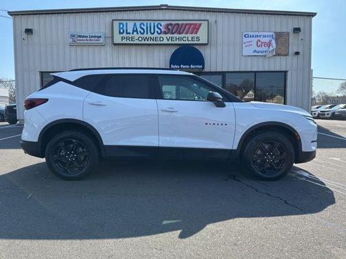 Summit White 2025 Chevrolet Blazer 2LT