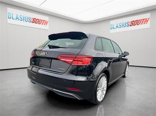 2017 Audi A3 e-tron 1.4T Premium