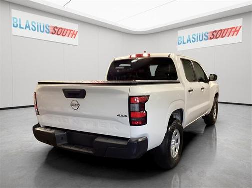 2023 Nissan Frontier S