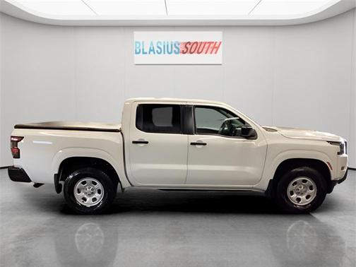 2023 Nissan Frontier S