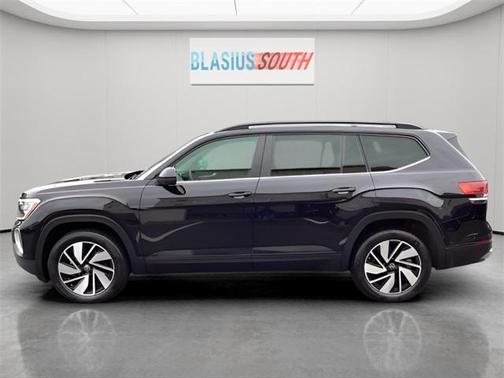 2024 Volkswagen Atlas 2.0T SE w/Technology 4MOTION