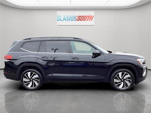 2024 Volkswagen Atlas 2.0T SE w/Technology 4MOTION