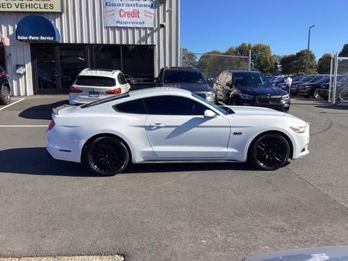 2017 Ford Mustang GT