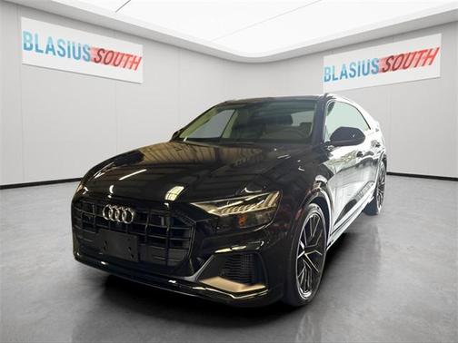 2020 Audi Q8 55 Premium Plus