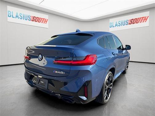 2023 BMW X4 M40i