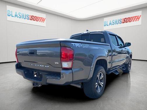 Magnetic Gray Metallic 2016 Toyota Tacoma TRD Sport