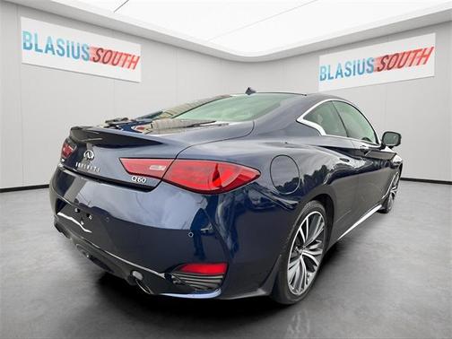 2022 INFINITI Q60 LUXE AWD