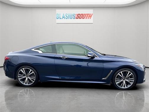 2022 INFINITI Q60 LUXE AWD