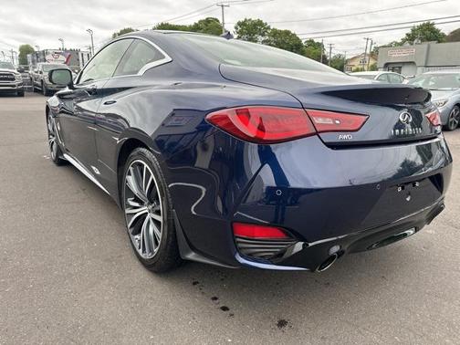 2022 INFINITI Q60 LUXE AWD