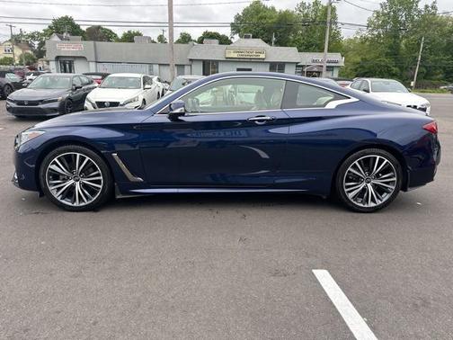 2022 INFINITI Q60 LUXE AWD