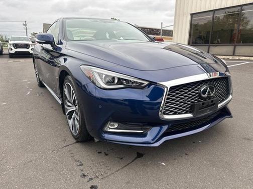 2022 INFINITI Q60 LUXE AWD