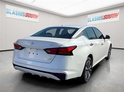 2021 Nissan Altima 2.5 SV