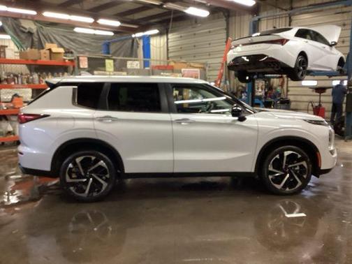 2022 Mitsubishi Outlander ES 2.5 S-AWC