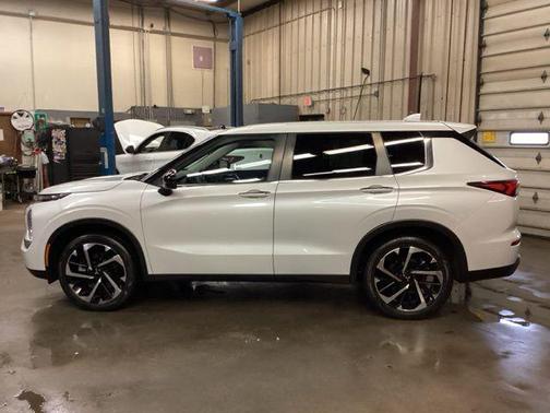 2022 Mitsubishi Outlander ES 2.5 S-AWC