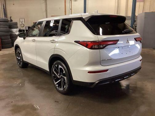 2022 Mitsubishi Outlander ES 2.5 S-AWC