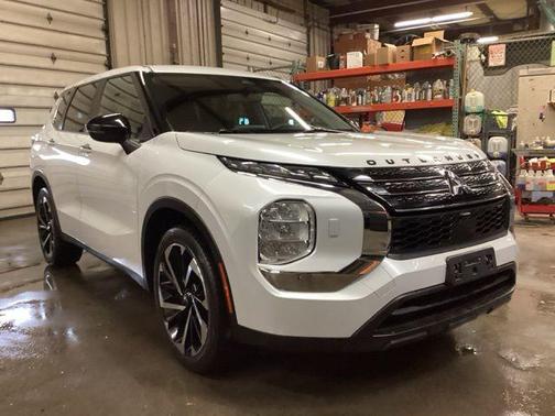 2022 Mitsubishi Outlander ES 2.5 S-AWC