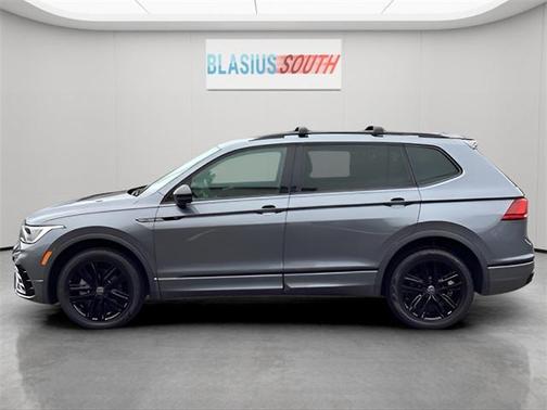 2022 Volkswagen Tiguan 2.0T SE R-Line Black 4MOTION
