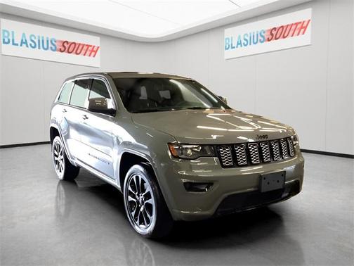 2022 Jeep Grand Cherokee Laredo