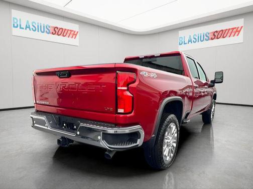 Radiant Red Tintcoat 2025 Chevrolet Silverado 2500 LTZ