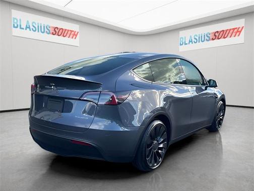 2022 Tesla Model Y Performance Dual Motor All-Wheel Drive