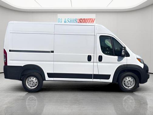 Bright White Clearcoat 2023 RAM ProMaster 1500 Base