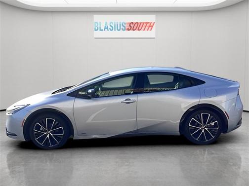 2023 Toyota Prius XLE
