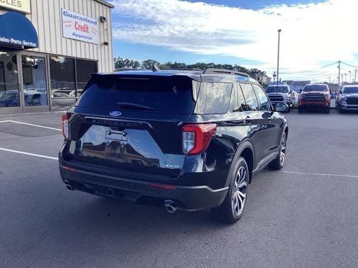 2022 Ford Explorer ST-Line